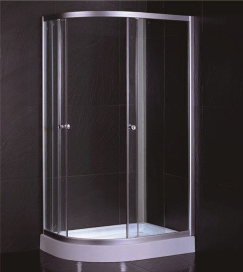 Économie de l&#039;espace faisante le coin de compartiment de douche encadrée par cabine en verre de douche de forme de secteur de D